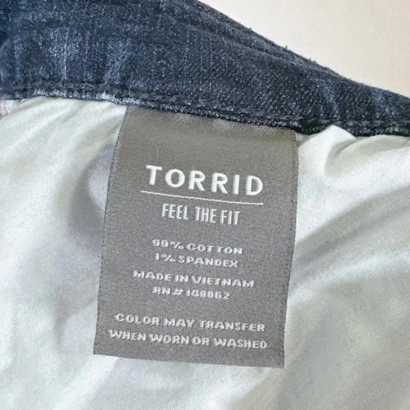 Torrid Boyfriend Straight Vintage  Stretch Mid-Rise Jean - Picture 10 of 14